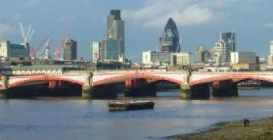 Londra Inaugura Il P...