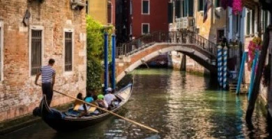 Crescono Le Vendite ...