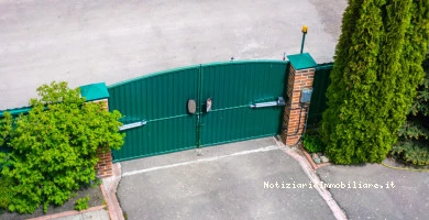 Cancello Condominial...