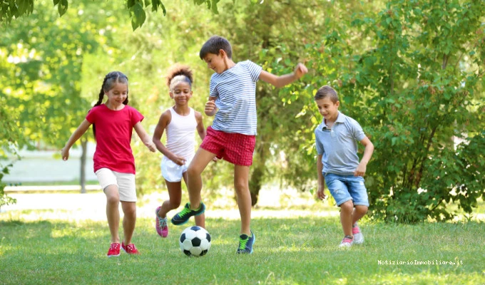 Divieto di gioco per i bambini in condominio: cosa dice la legge