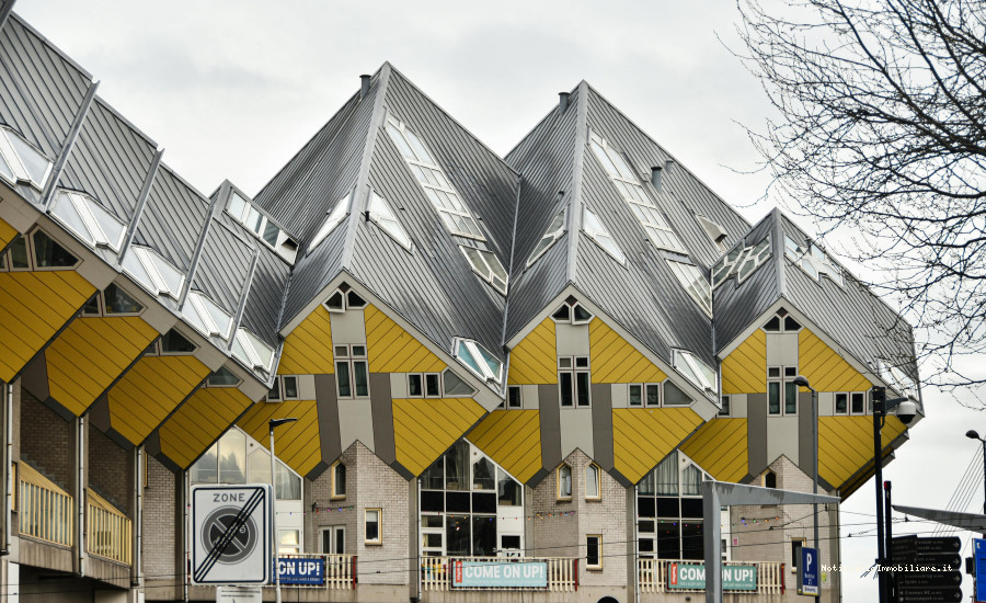 Kubuswoningen di Rotterdam: le iconiche case cubiche progettate da Piet Blom